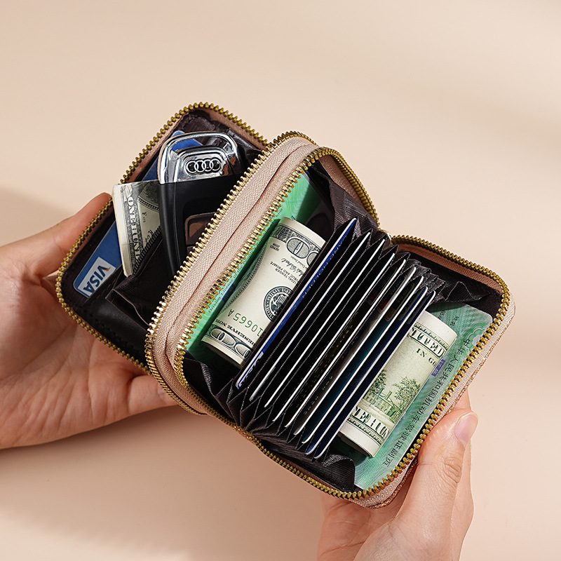 Portafogli K-poB Figure per Do - Index Card Holder recensione e prezzo