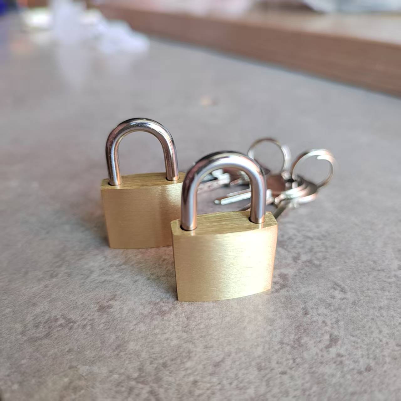 Lucchetto in ottone con chiavi - Letter Opener Brass recensione e prezzo